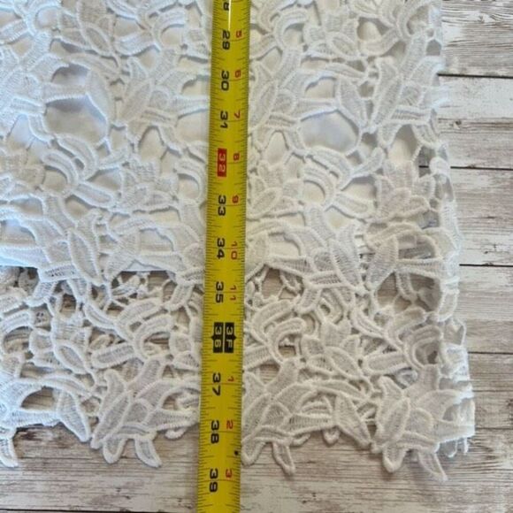 RYAN MICHELLE Sheath Dress Medium White Lace Overlay Lined Bell Sleeve Summer - Picture 12 of 16